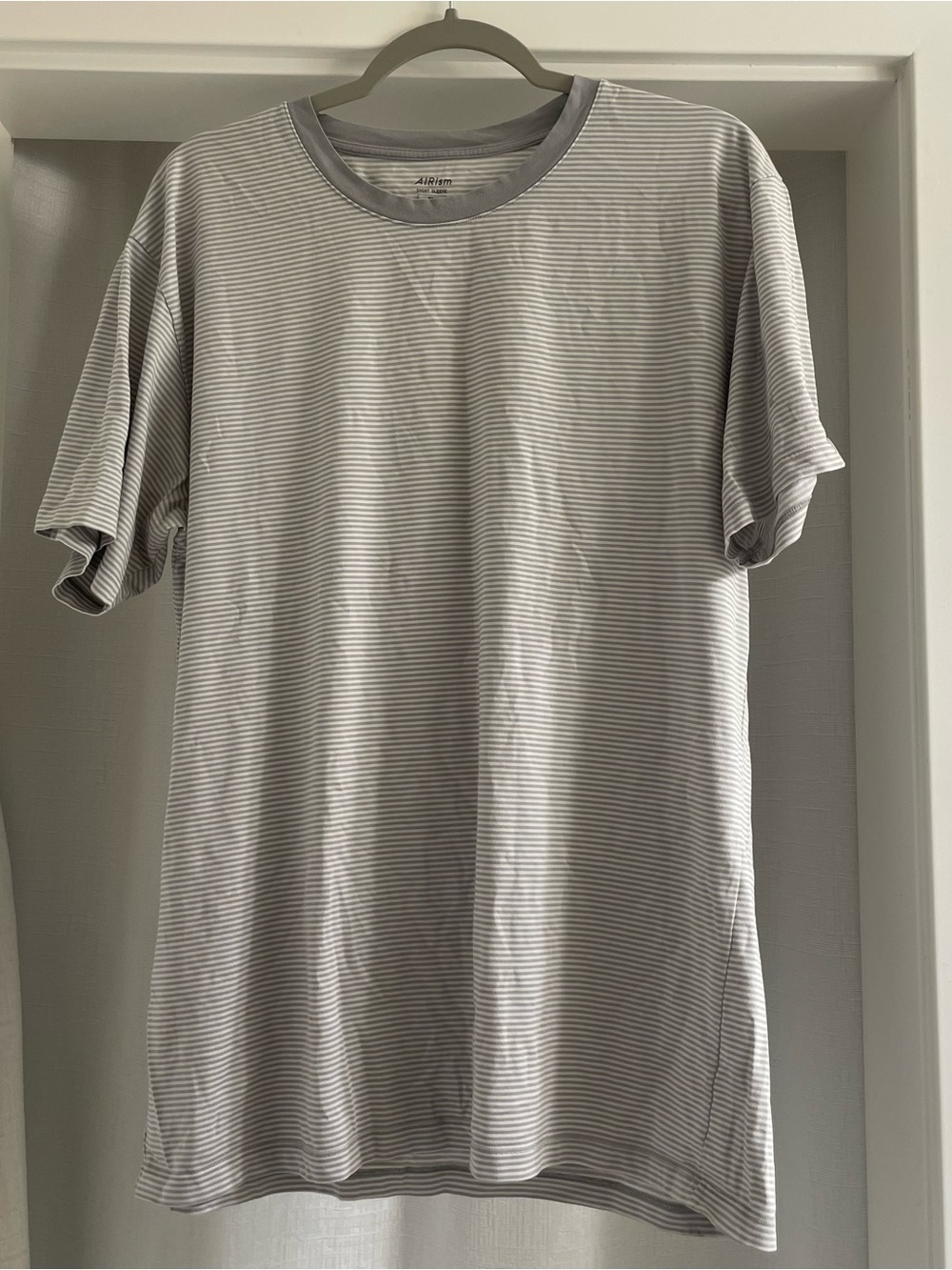Uniqlo Light Gray & White Thin-Striped Short Sleeve Tee